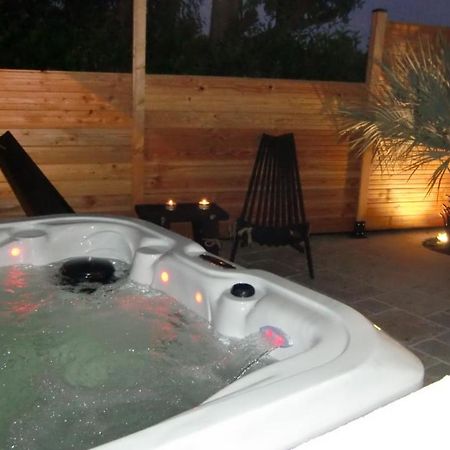 Casa Louise Suites And Spas Privatifs 생트막시메 외부 사진