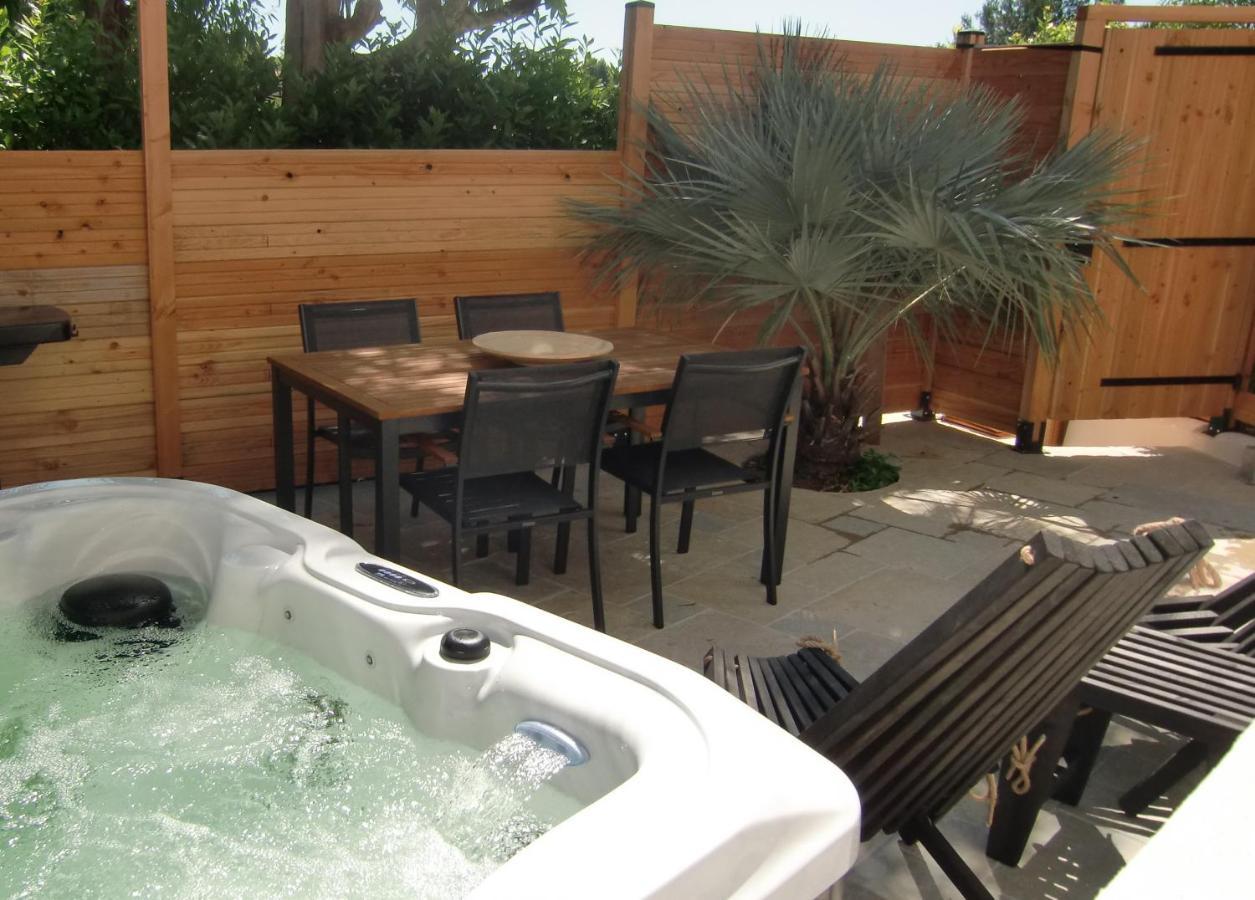 Casa Louise Suites And Spas Privatifs 생트막시메 외부 사진