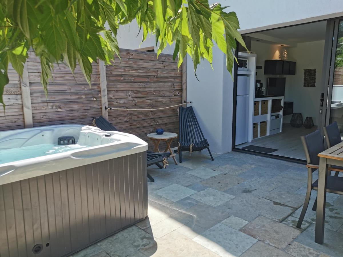 Casa Louise Suites And Spas Privatifs 생트막시메 외부 사진