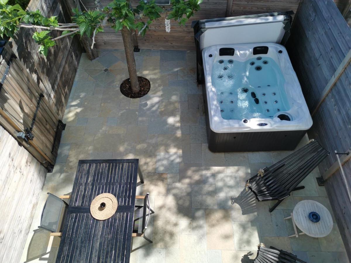 Casa Louise Suites And Spas Privatifs 생트막시메 외부 사진